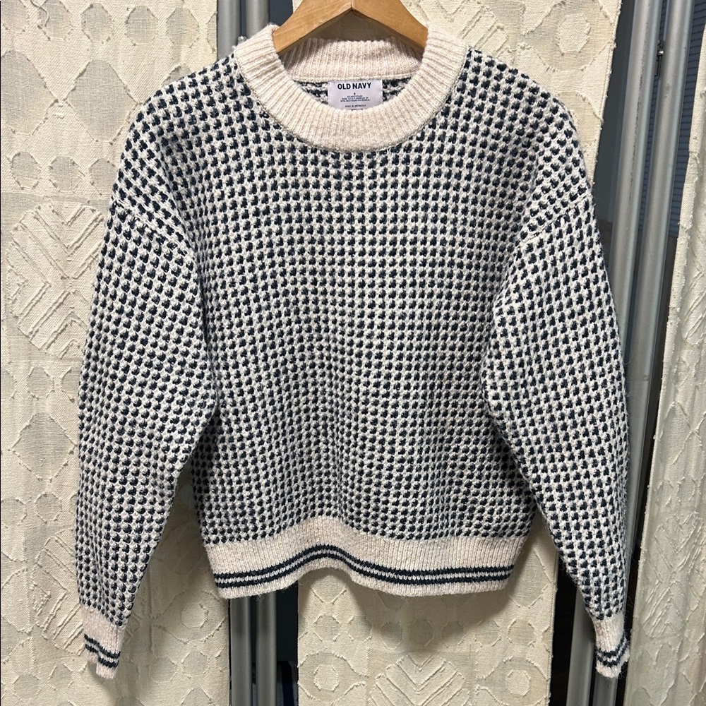 Old Navy Cream and Navy Checkered Women's Sweater